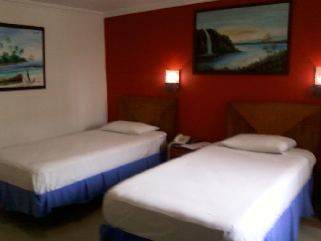 Charthon Inn Баранкила Стая снимка
