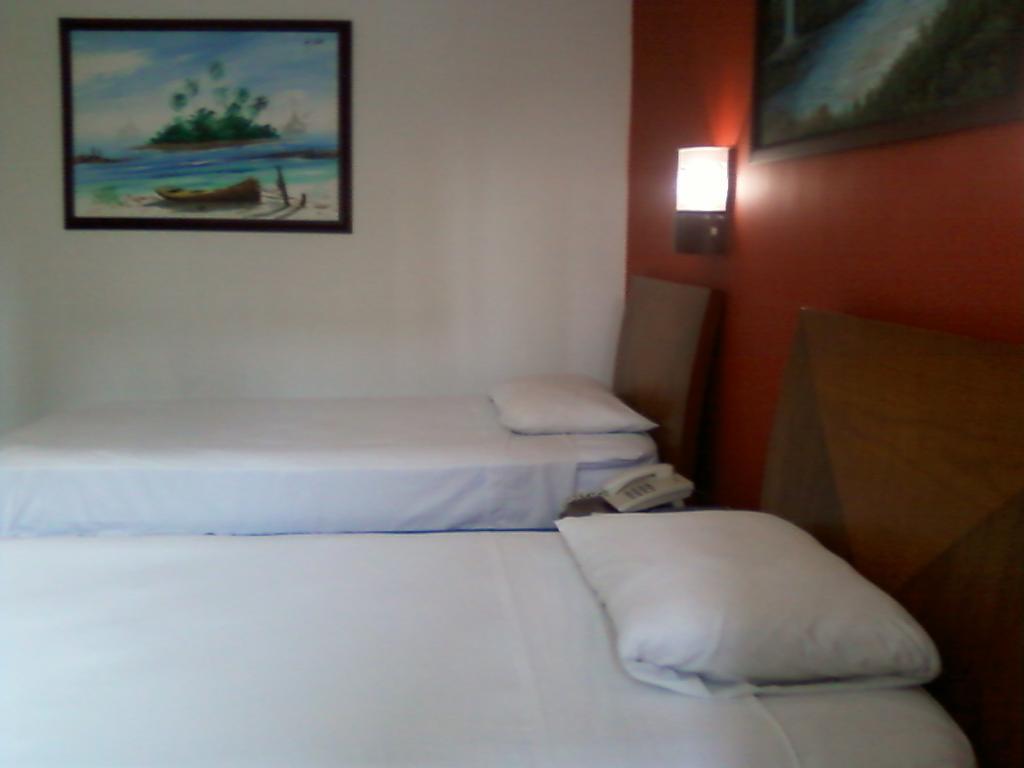 Charthon Inn Баранкила Стая снимка