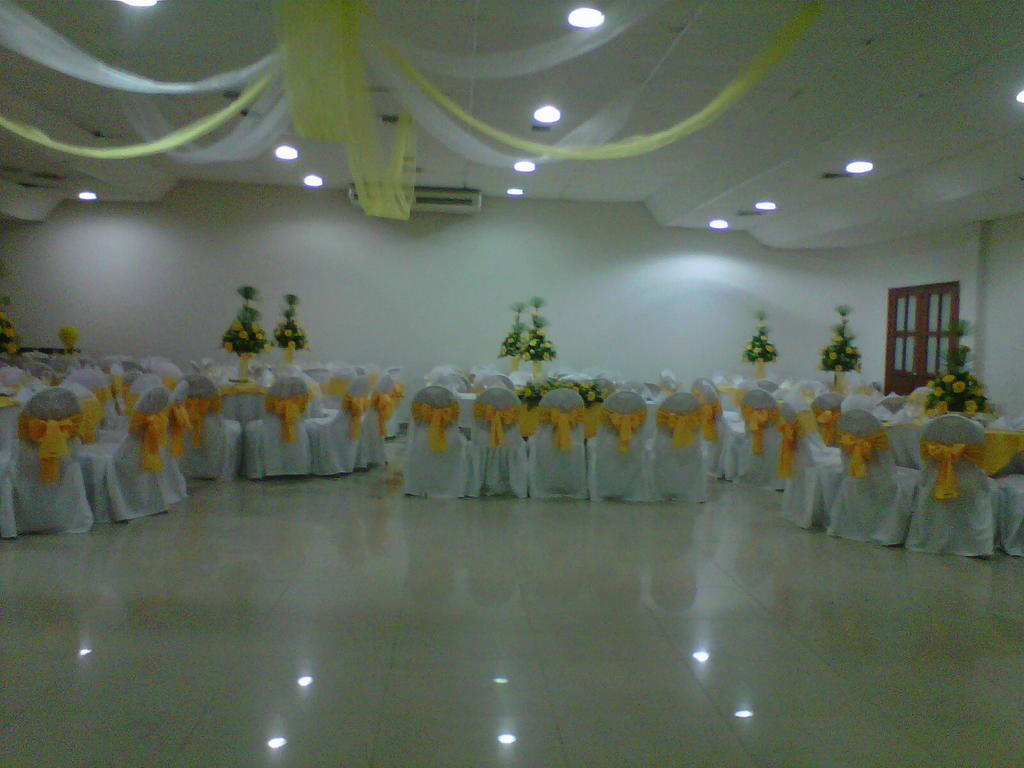 Charthon Inn Баранкила Екстериор снимка