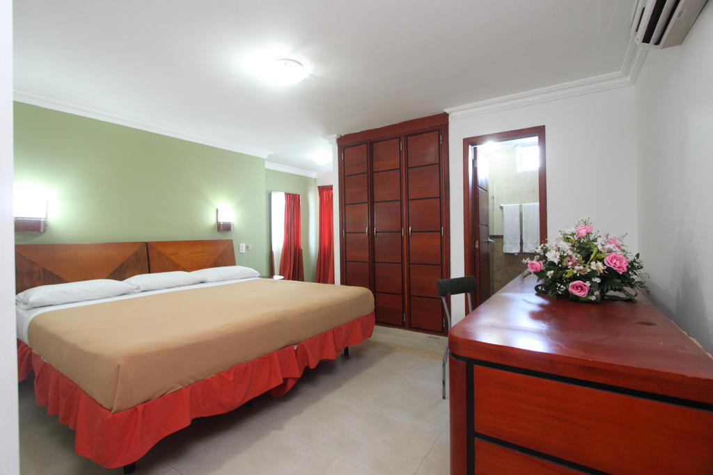 Charthon Inn Баранкила Екстериор снимка